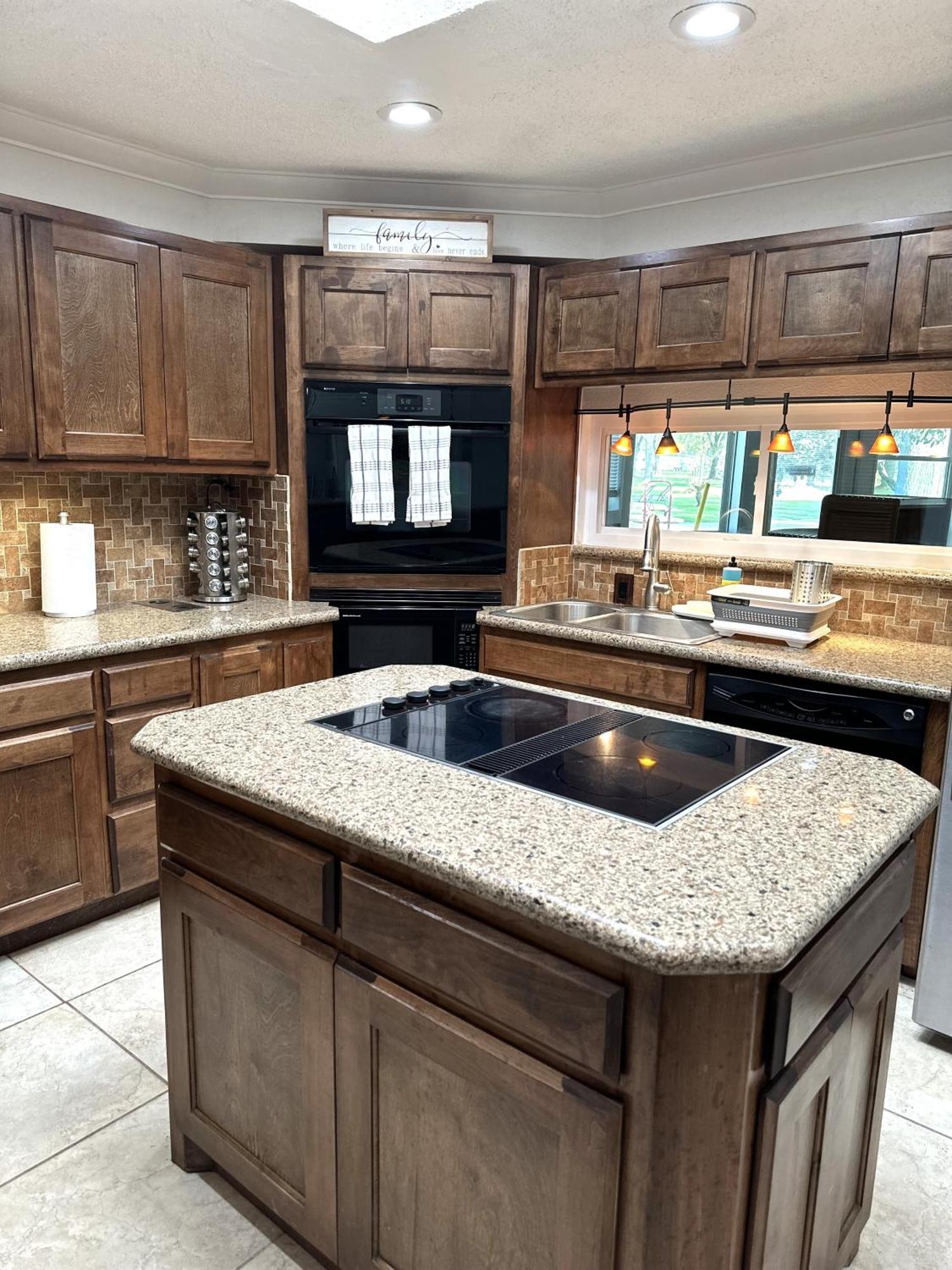 Stunning 4 Acre Retreat With Hot Tub, Sauna And Pool Tomball Extérieur photo